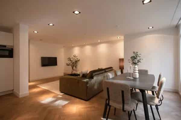 Luxe Appartement Van Eeghenstraat Amsterdam