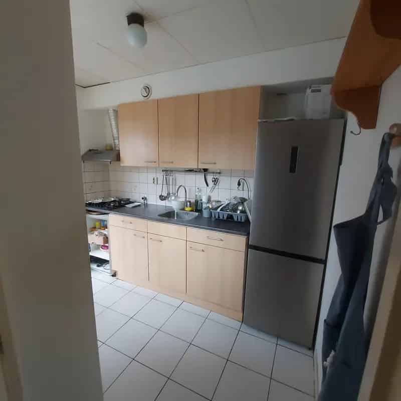 Appartement nabij scholen en winkels met bergzolder
