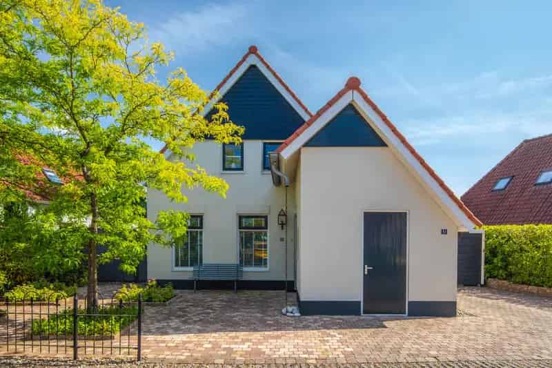 Vrijstaande Villa te Lathum aan het water - Gasloos - 3 slaapkamers