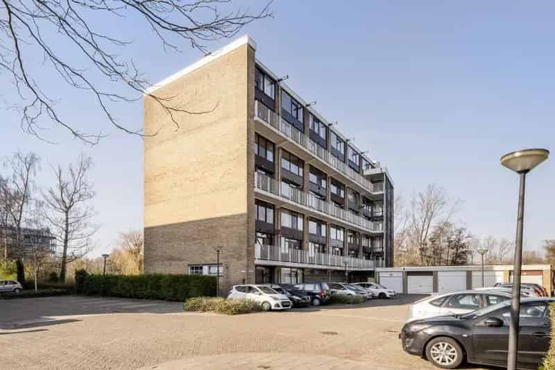 4-Kamer Maisonnette Westwijk Rustig Nabij Park en Water