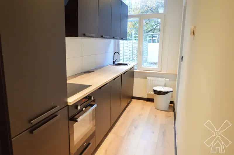 Appartement Den Haag: Semi-studio nabij THUAS voor Studenten
