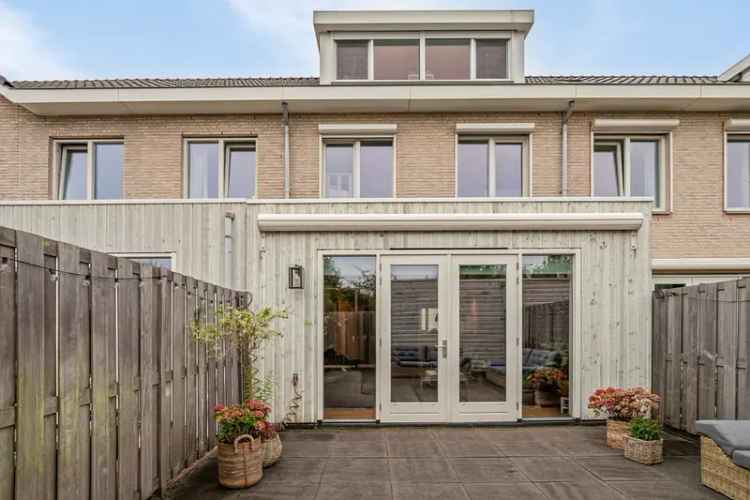 Eengezinswoning Te Koop in 44, Wil Vinjéstraat, Hoek van Holland, Zuid-Holland