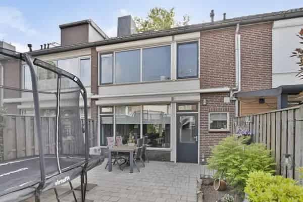 Gerenoveerde 4 Slaapkamers Eindhoven