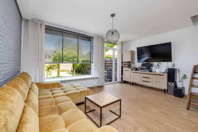 Huis te koop Spijkenisse: Ruime gezinswoning met tuin
