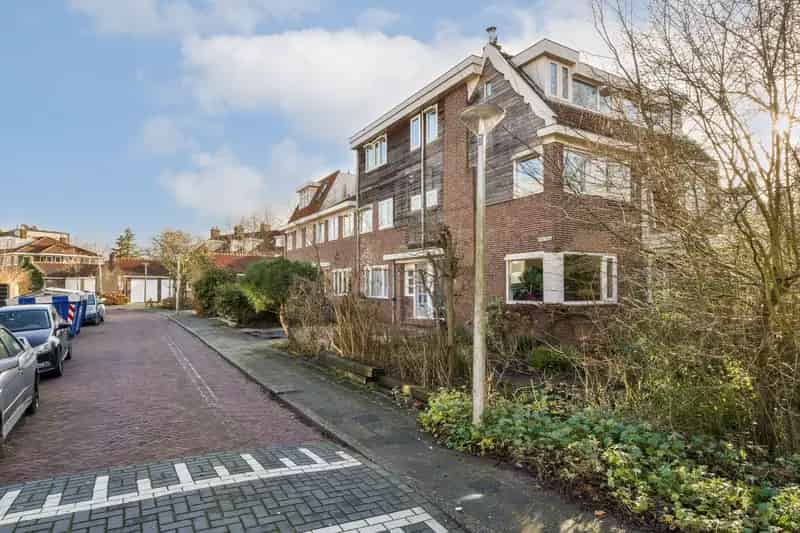Jaren 20 Hoekwoning Amstelveen 4 slaapkamers Grote Tuin