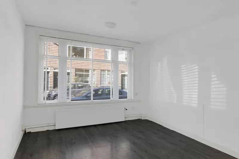 Appartement te koop Rotterdam Bergpolder: 3-kamerwoning met souterrain