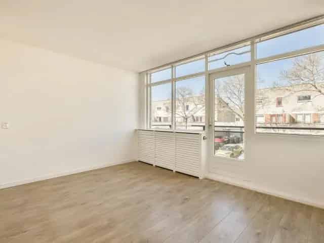 Ruime eengezinswoning te huur Almere 4 slaapkamers