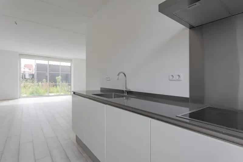 5 Kamer Tussenwoning Hoofddorp 131m2 Zonnepanelen Vloerverwarming
