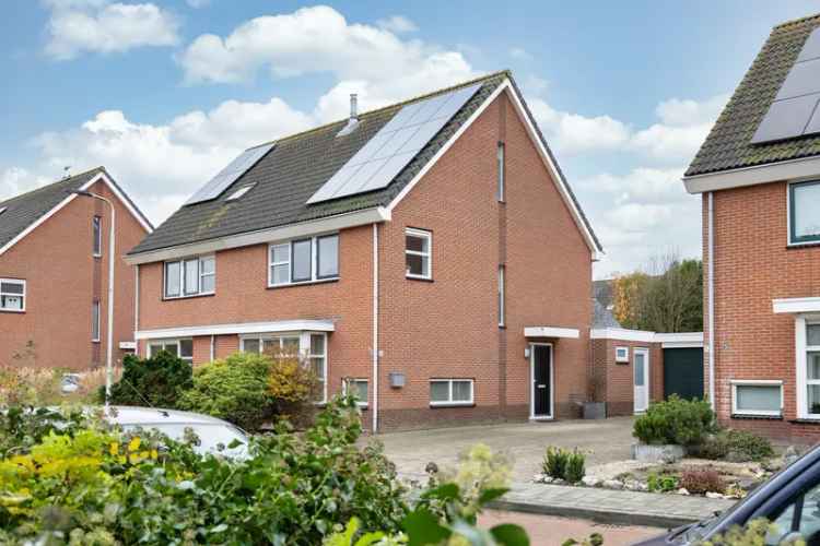 Royale 2-onder-1-kap woning met aanbouw te Harlingen