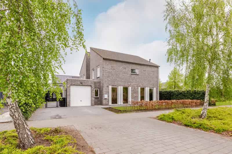 Luxe Villa te Koop Almere 6 Slaapkamers Nieuwe Badkamer