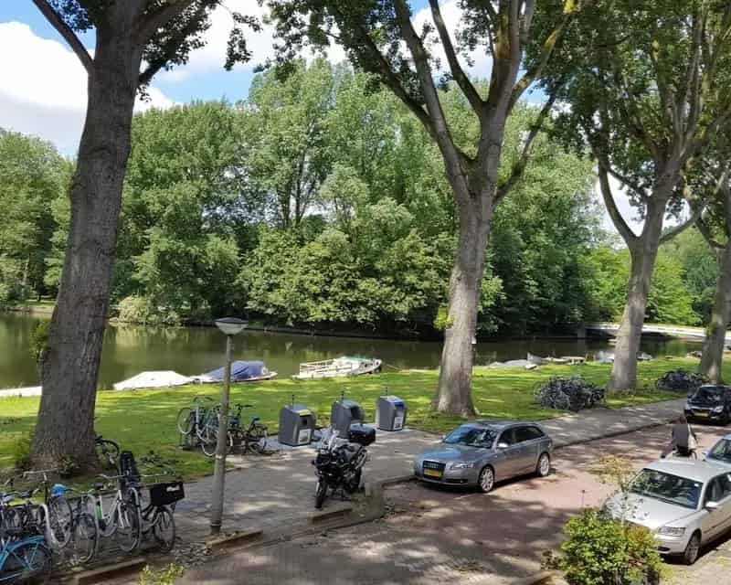 Kamer te huur in rustig appartement, nabij centrum