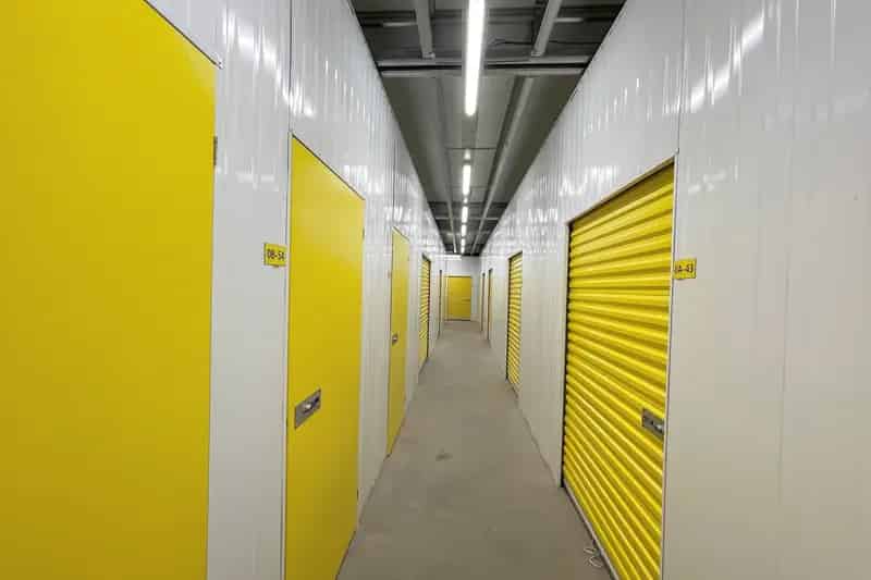 Bedrijfshallen Amsterdam Noord te huur Opslagruimtes vanaf 1m3