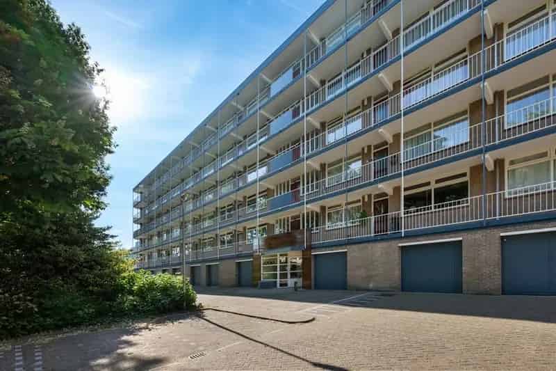 Leuk appartement Vondelwijk: 3 kamers, balkon, vrij uitzicht