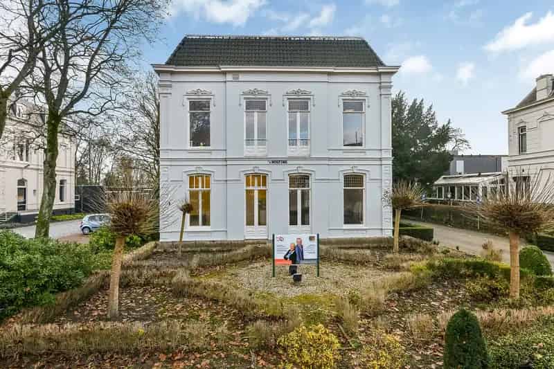 Kantoorruimte te huur Velp 172m² gerenoveerde villa