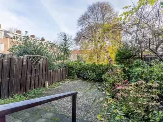 Een gezinswoning te koop in Amsterdam West