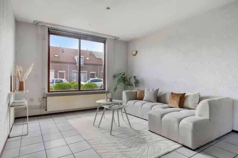 Twee Onder Een Kapwoning Sprundel 3 Slaapkamers Garage Tuin