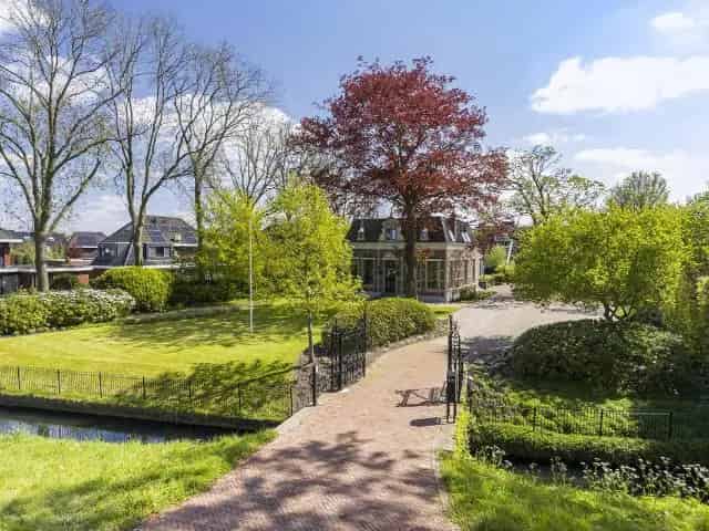 Luxe Villa te Koop aan de Voordijk Barendrecht