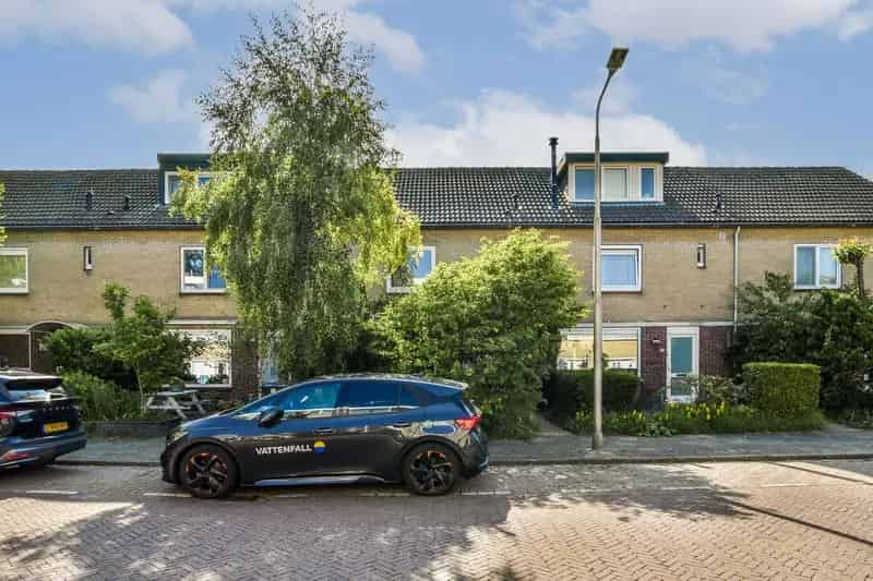 4 Slaapkamers Eengezinswoning Amstelveen Ruime Tuin Energielabel B