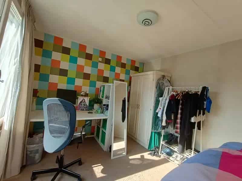 Twee kamers te huur in rustige buurt