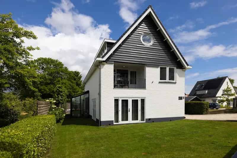 Luxe Villa Loosdrechtse Plassen: Water, Rust & Ruimte