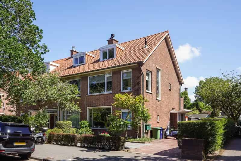 5-kamer Dubbel Bovenhuis Vogelwijk Den Haag