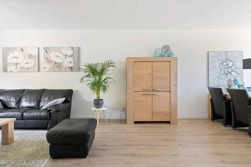 Ruime Tussenwoning 4 Slaapkamers Instapklaar