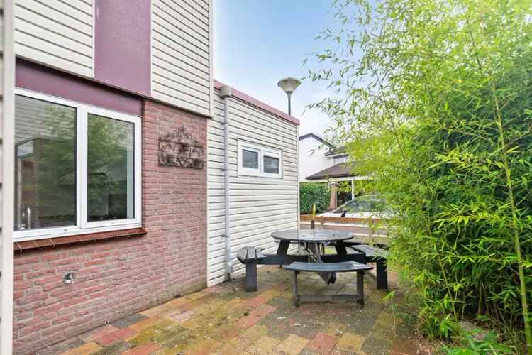 Huis te koop Soesterberg: 3 Slaapkamers, 2 Badkamers, Royale Tuin