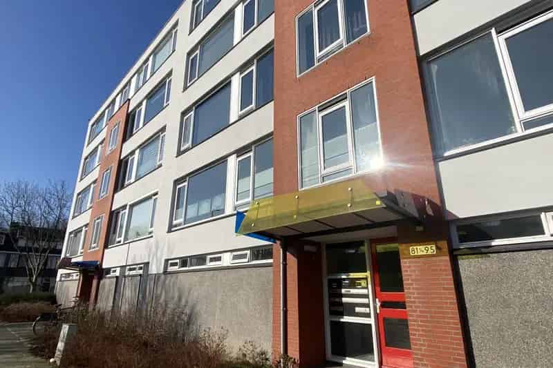 Maisonnette 4 slaapkamers Lombardijen renovatie nodig