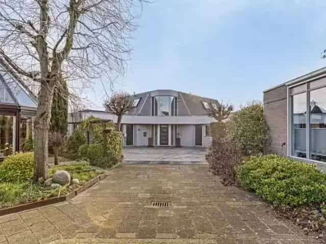 Vrijstaande woning Gorseplas: ideaal voor senioren en rustzoekers