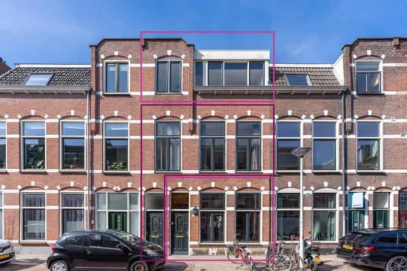 Huis te koop Leiden Prinsenstraat: Dubbele woning nabij centrum