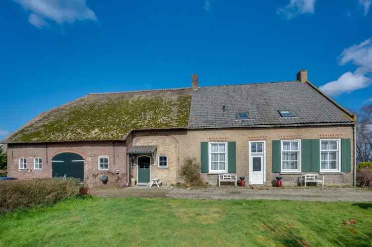 Woonboerderij Te Koop in Etten-Leur, Noord-Brabant