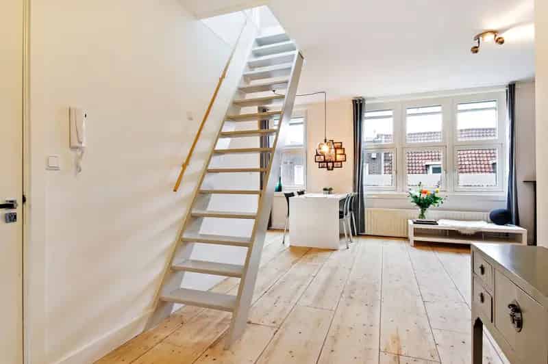 Appartement te koop Amsterdam Zuid: Licht, ruim dakterras, 2 slaapkamers
