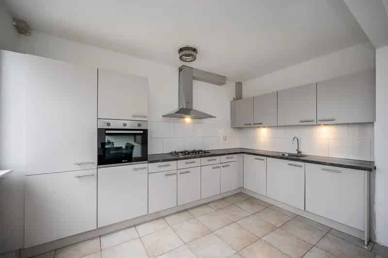 Ruime Hoekwoning 3 Slaapkamers Almere Haven Nabij Centrum