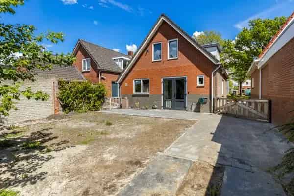 Huis Te Koop , 14, Schoolkade, Musselkanaal, Groningen