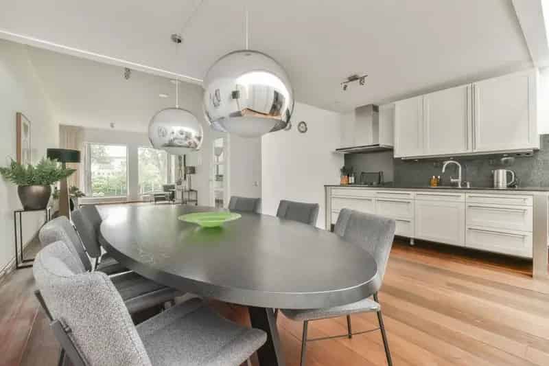 Huis te Koop Amsterdam: Ruime Familiewoning 175m2 met 2 Parkeren