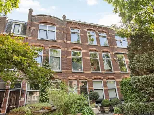Rijswijk Dubbele Bovenwoning Dakterras Bomenbuurt