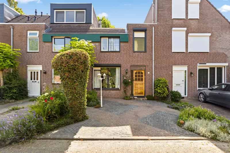 Gezinswoning 3 slaapkamers Rustige ligging Nabij voorzieningen