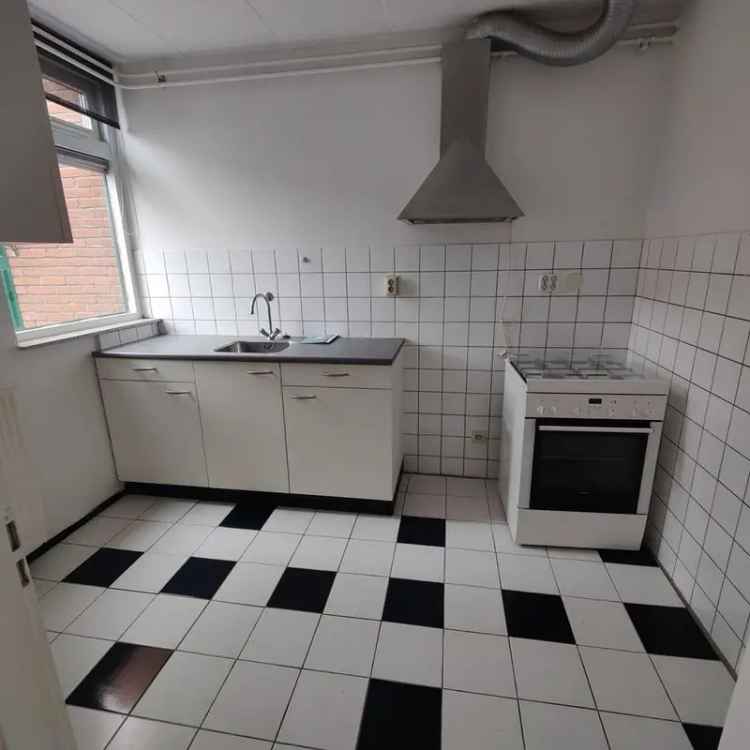 Huis Te Huur , Almkerk, Noord-Brabant