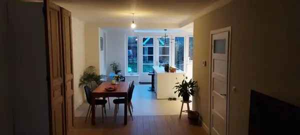 Jaren 30 woning nabij Radboud UMC - Gemeubileerd (Juni-Juli 2025)