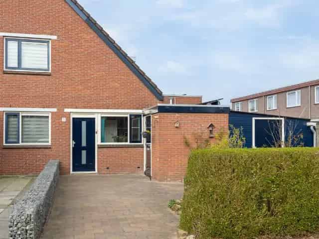 Hoekwoning Rotterdam 233m2 tuin  slaapkamer begane grond