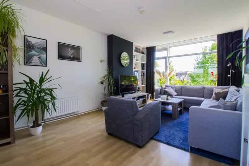 3 Kamer Appartement Maassluis  Zonnig Balkon Berging VVE