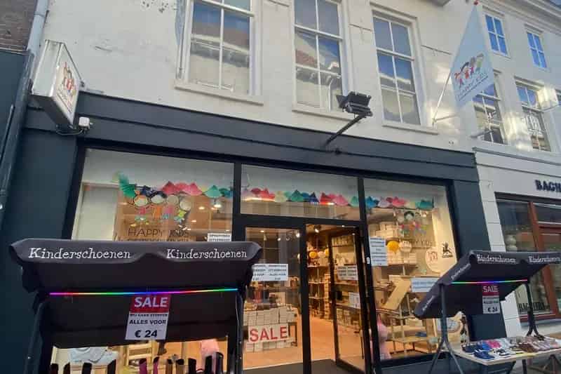 Winkel te huur Zwolle Roggenstraat 136m²