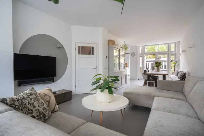 Jaren 30 woning Wassenaar: gerenoveerd, 3 slaapkamers, luxe keuken, tuinhuis