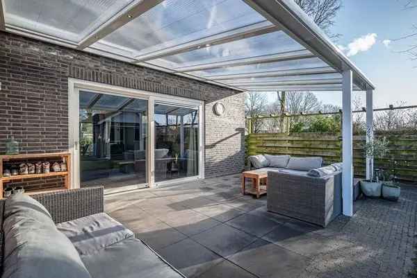 Geringeoveerde gezinswoning Tollebeek 4 slaapkamers grote garage