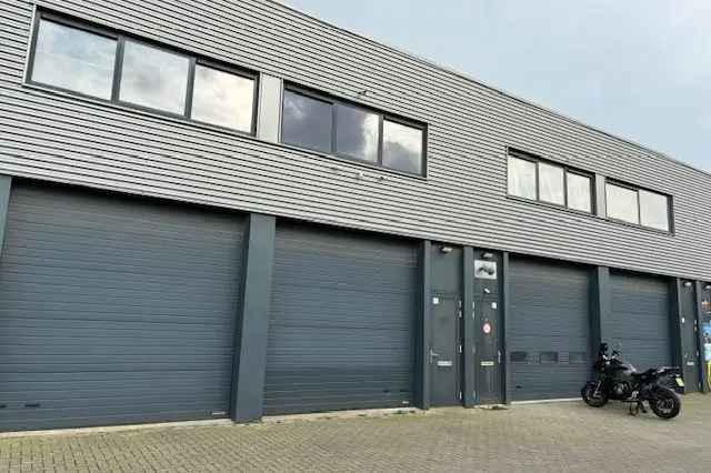 Bedrijfshal Zaandam | Zoek bedrijfshallen te koop en te huur: Rijshoutweg 1-A12 1505 HL Zaandam [funda in business]