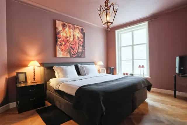 Luxe Stadsappartement Waalwijk: Monumentaal Wonen met Granduur