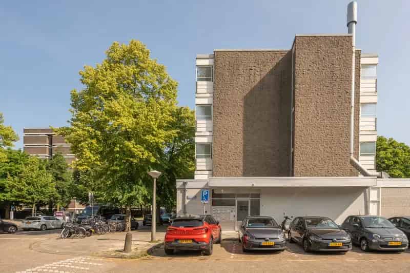 Appartement te koop Amsterdam Buitenveldert 80m2 2 slaapkamers balkon