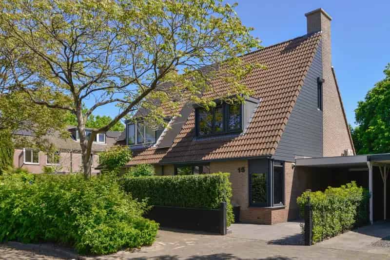Moderne helft van dubbel woonhuis te Eemnes 4 slaapkamers