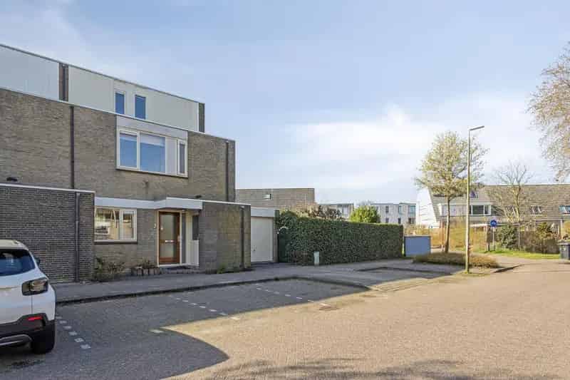 Zeer Royale Hoekwoning met Garage en Ruime Tuin - Energielabel A