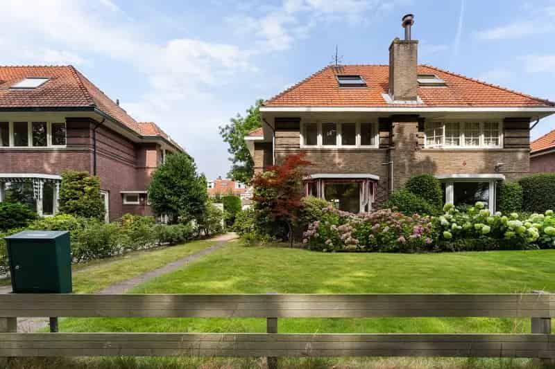 Huis te koop Burchtplein Wassenaar 4 slaapkamers 2 badkamers